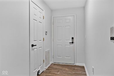 239 Legends Creek Way unit 205, Indianapolis, IN 46229 - photo 6