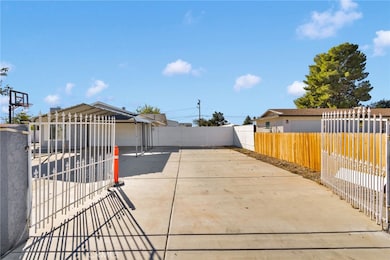 14625 Coalinga Rd, Victorville, CA 92392 - photo 3