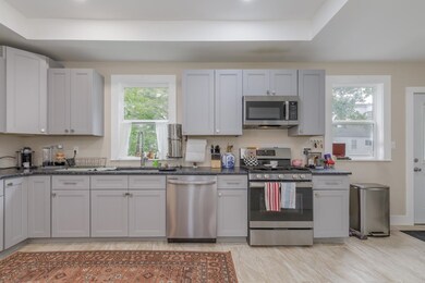 6 Thorndike St, Concord, NH 03301 - photo 4