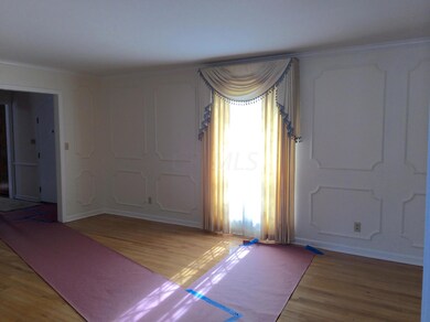 Whitman_living_room2