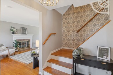Large foyer entry