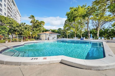 Hillcrest No 25 unit 709, Hollywood, FL 33021 - photo 5