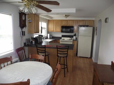 35 Genesee Ave, Rensselaer, NY 12144 - photo 3