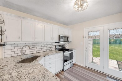 525 Delaney Ferry Rd, Versailles, KY 40383 - photo 2