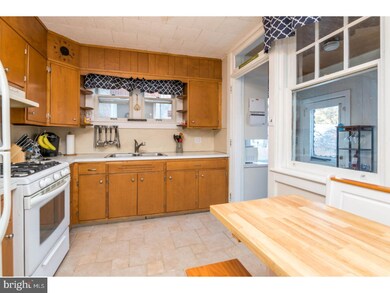 209 N Brobst St, Reading, PA 19607 - photo 7