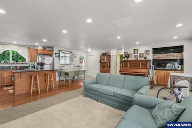 1664 SW Sesame St, McMinnville, OR 97128 - photo 4