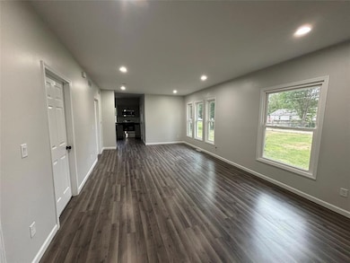 2510 Lucinda St, Perry, IA 50220 - photo 2