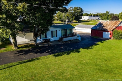 7466 Navilleton Rd, Floyds Knobs, IN 47119 - photo 4