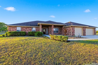 212 Sunbelt Loop E, Seguin, TX 78155 - photo 4