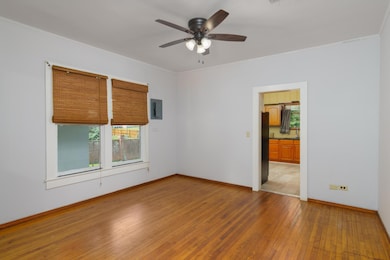 203 S 3rd St, Collins, MS 39428 - photo 4