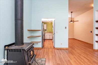 06-Living Room_MAX7674