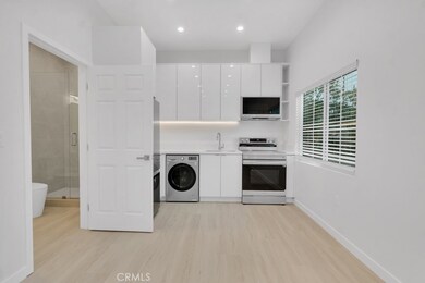 23806 Calvert St, Los Angeles, CA 91367 - photo 6