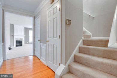 8185 Halley Ct unit 302, Lorton, VA 22079 - photo 5