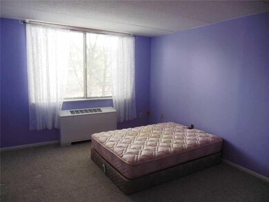 Master Bedroom. Master Bedroom with Generous Close