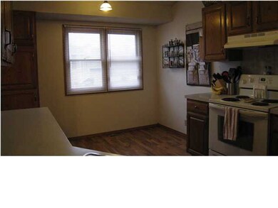 Eat-In Kitchen