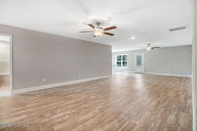 3104 Summit Rd View of Family Room-Dinin
