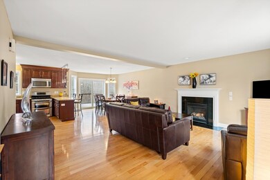 109 W Ridge Cir, Hopkinton, NH 03229 - photo 7