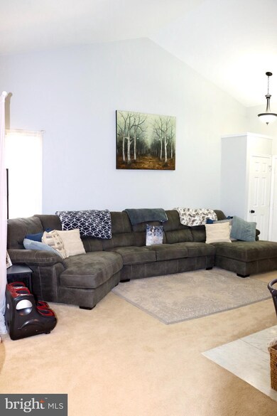 10622 Cobblestone Dr, Spotsylvania, VA 22553 - photo 4