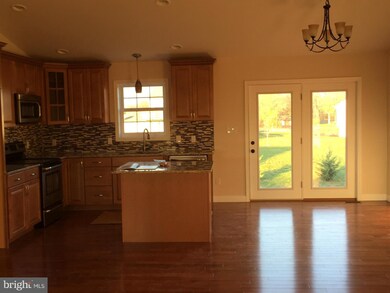 795 Rutherford Dr, Greencastle, PA 17225 - photo 4