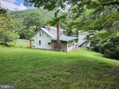 6836 W Virginia 55, Moorefield, WV 26836 - photo 3