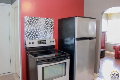 615 SW Randolph Ave, Topeka, KS 66606 - photo 5