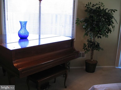 1907 Cavalier Cir, Crofton, MD 21114 - photo 6