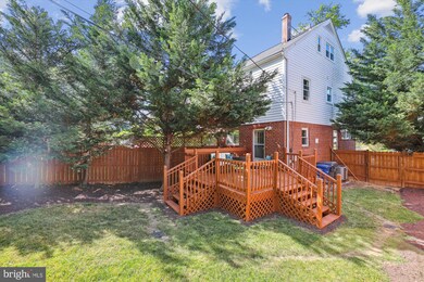 2219 Sweetbriar Dr, Alexandria, VA 22307 - photo 2