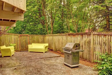 7490 85th Ave SE, Mercer Island, WA 98040 - photo 4