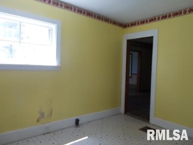1625 W Knox Rd, Galesburg, IL 61401 - photo 4