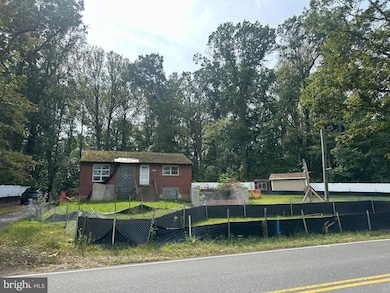 6649 Kerns Rd, Falls Church, VA 22042 - photo 5