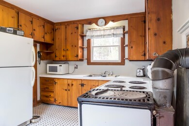 116 Pownal Rd, Freeport, ME 04032 - photo 2