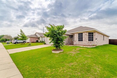 701 Overton Dr, Wylie, TX 75098 - photo 2