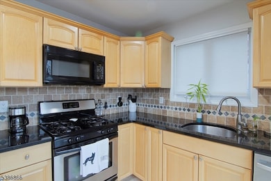 471 N Midland Ave unit 10, Saddle Brook, NJ 07663 - photo 7