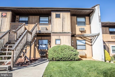 1334 W Wyomissing Ct unit X, Reading, PA 19609 - photo 2