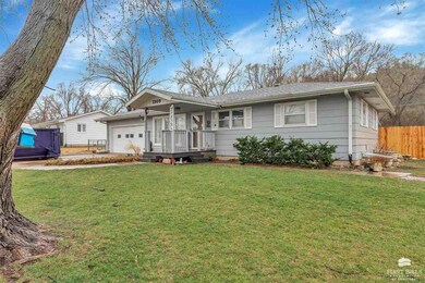 1909 Strong Ave, Manhattan, KS 66502 - photo 2