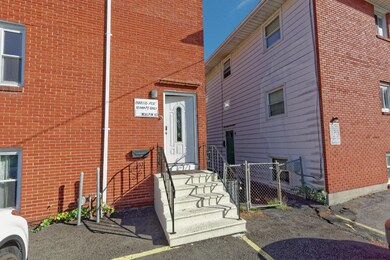 23 Mcalpin St unit 2nd Floor, Albany, NY 12209 - photo 2