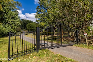 Entrance gate