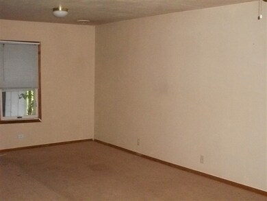 840 W Happy Hollow Rd, Janesville, WI 53546 - photo 3