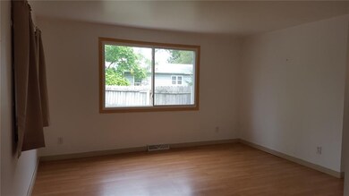 929 9th St SE, Cedar Rapids, IA 52401 - photo 4