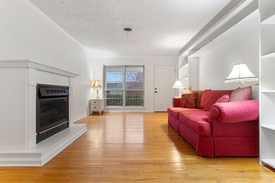 Living Room w FP