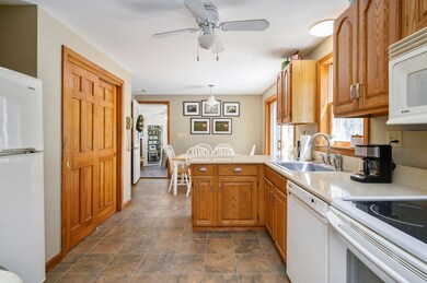 1802 Phinney's Ln, Barnstable, MA 02630 - photo 7