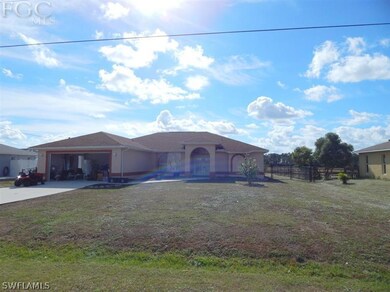 208 Magellan St, Fort Myers, FL 33913 - photo 2