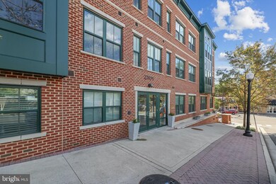 Dominion Heights unit 106, Arlington, VA 22207 - photo 2