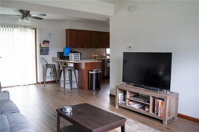 832 E 15th St N, Newton, IA 50208 - photo 7