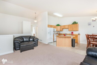 2938 Wind Chase Court-large-007-12-Livin