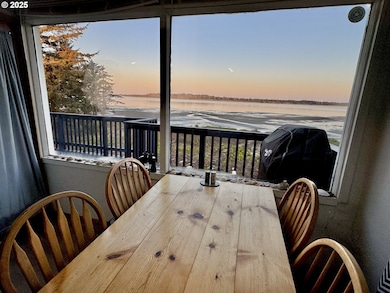 842 S Empire Blvd, Coos Bay, OR 97420 - photo 5