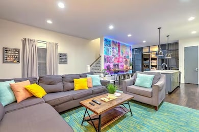 1003 11th Ave S, Nashville, TN 37203 - photo 4