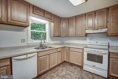 9485 Marshall Corner Rd, Pomfret, MD 20675 - photo 6