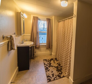 58 Pine St, Franklin, NH 03235 - photo 4