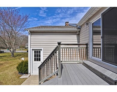 32 Maverick Dr, Mansfield, MA 02048 - photo 5